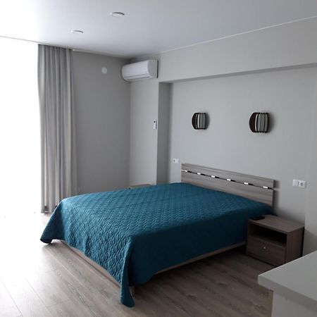 Green Line Apartment Mtsvane Kontskhi Exterior photo