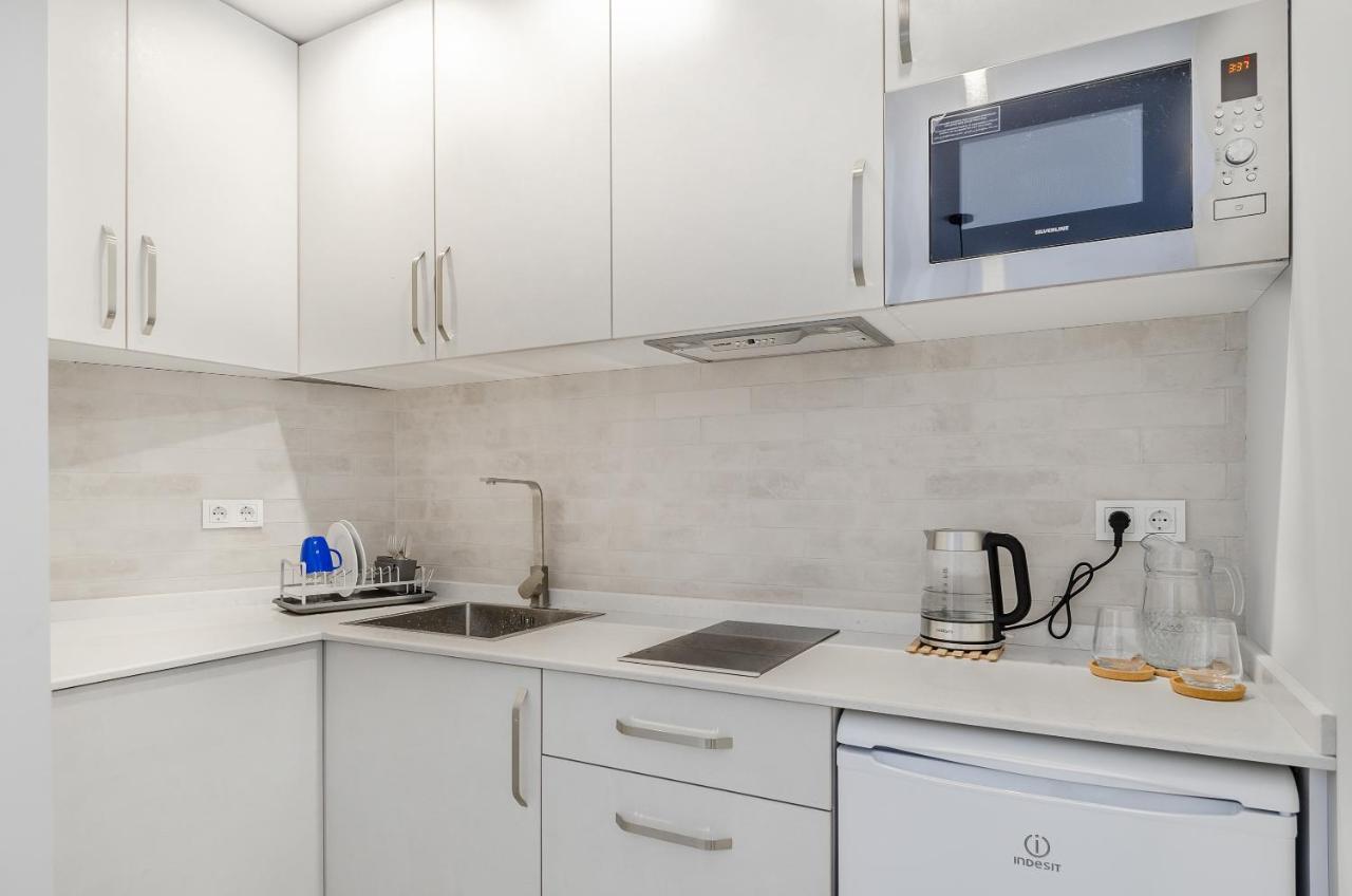 Green Line Apartment Mtsvane Kontskhi Exterior photo