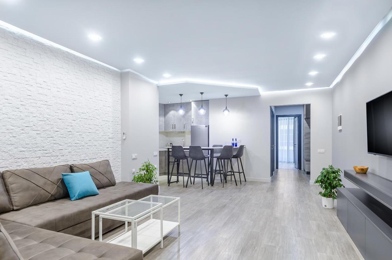 Green Line Apartment Mtsvane Kontskhi Exterior photo