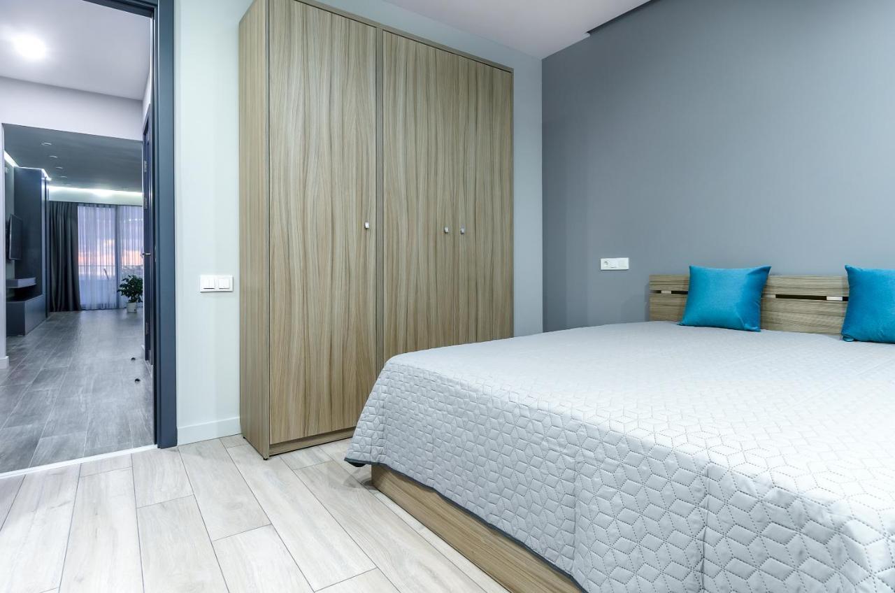 Green Line Apartment Mtsvane Kontskhi Exterior photo