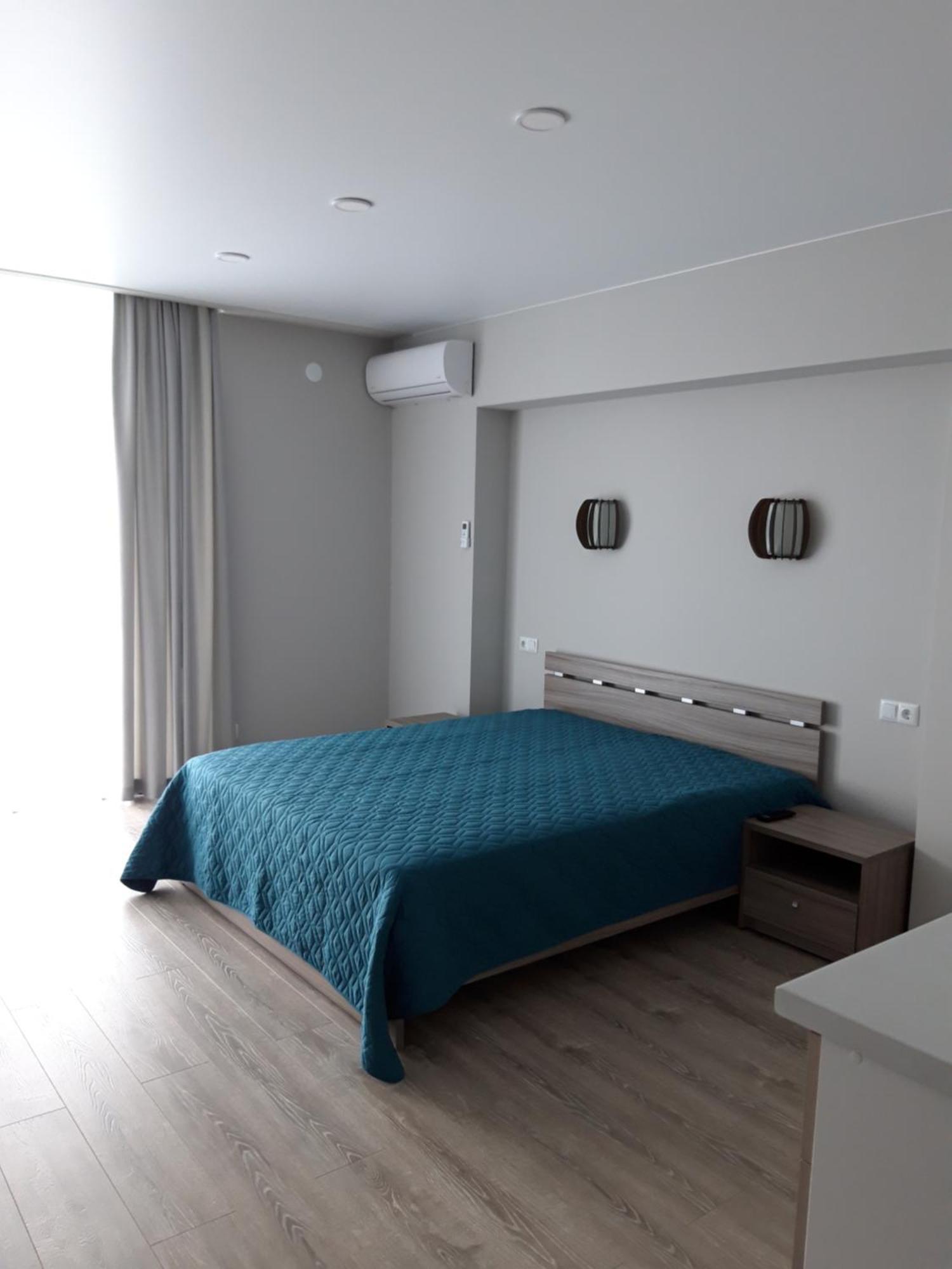Green Line Apartment Mtsvane Kontskhi Exterior photo