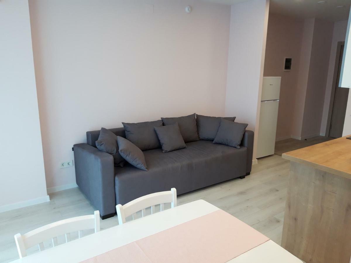Green Line Apartment Mtsvane Kontskhi Exterior photo